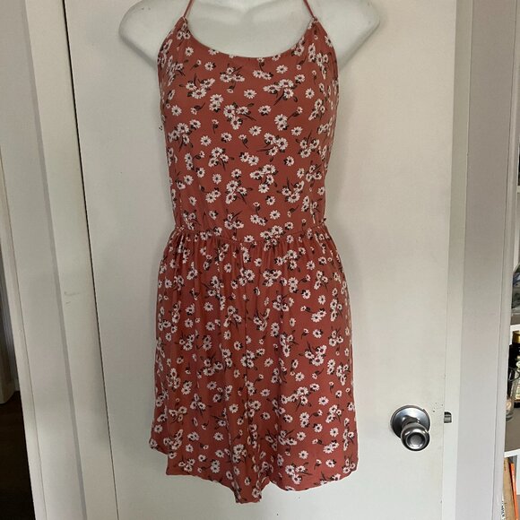 Vine And Valley Pants - Floral Romper Size XL with Tie Up Back NEW
